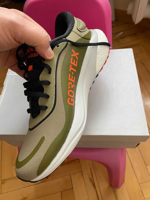 Продавам маратонки Adidas SUPERNOVA GORTEX