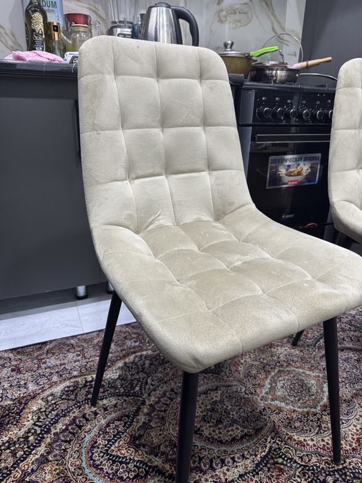 Стуль для кухни в хорошем состояние! 2шт.