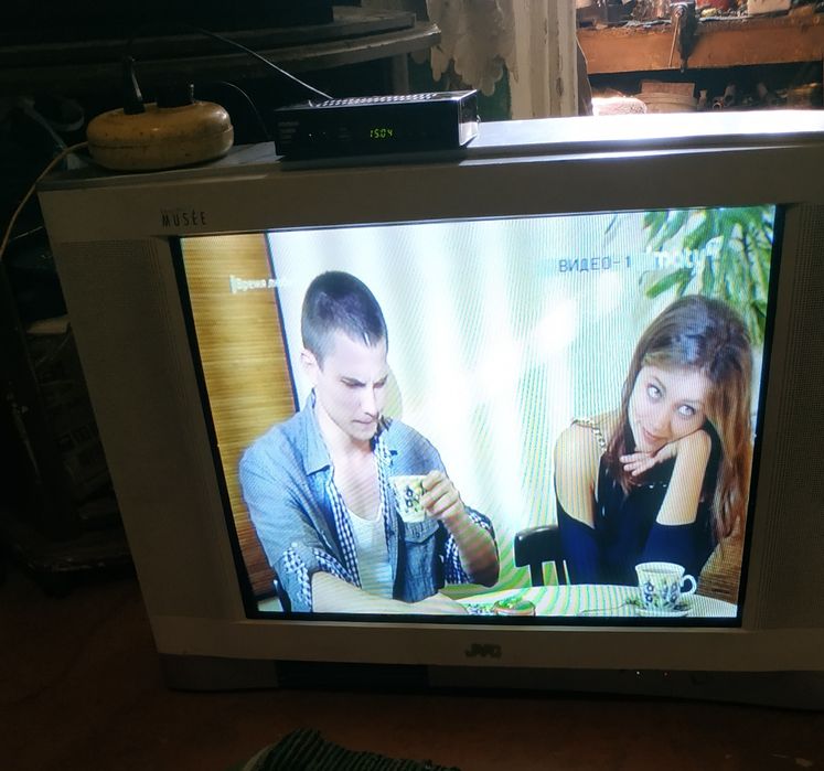 Продам телевизор JVC