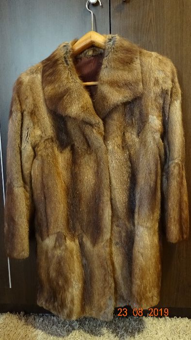 haina blana de vulpe