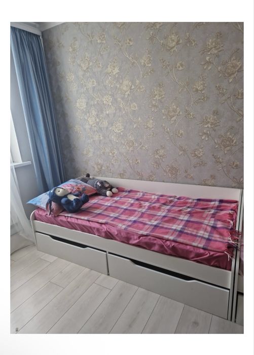 Детская кровать с матрасом