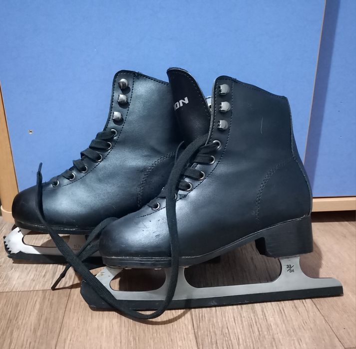 Продаются коньки