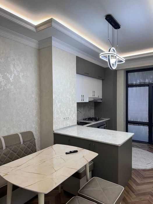 Срочно 2 х комнатная Продается 6 квартал чиланзар