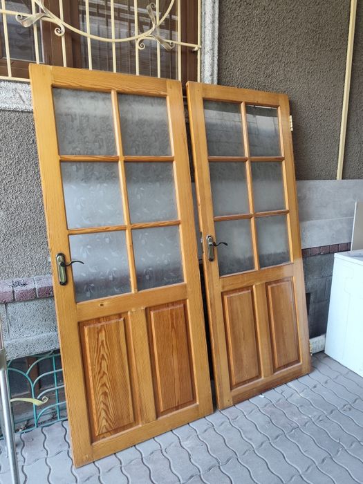 Дверные полотна с коробами.
