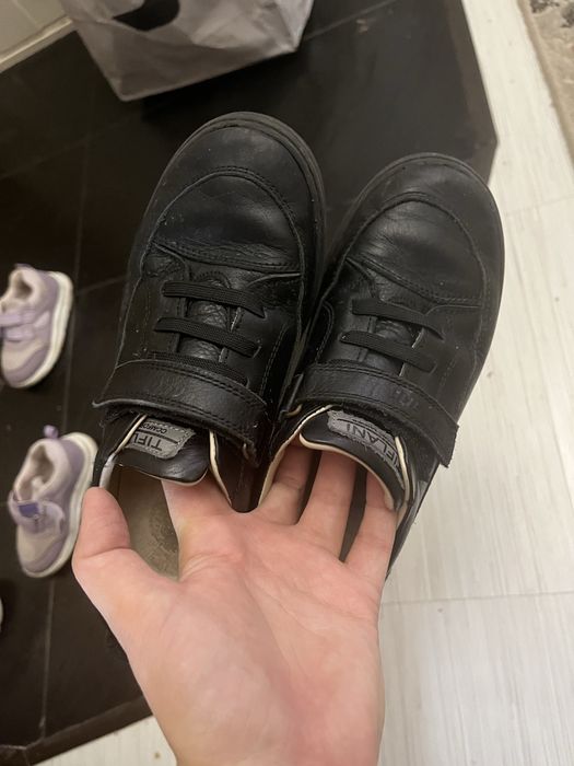 Tiflani кожанные кроссовки