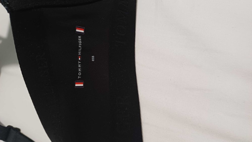Tommy hilfiger черен сутиен 85 В нов