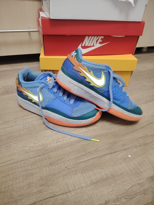 Adidași superbi, originali