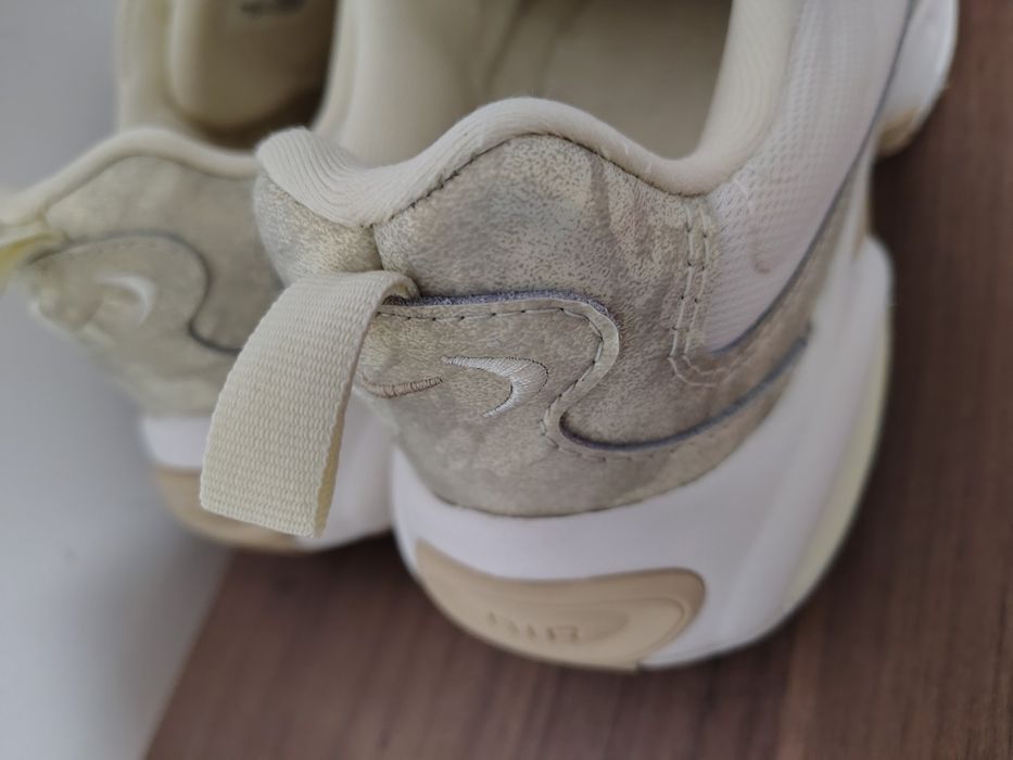 Маратонки Nike .