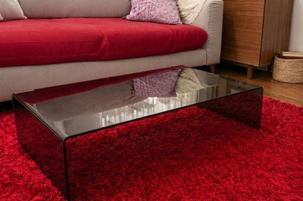 Masa de cafea din sticla fumurie