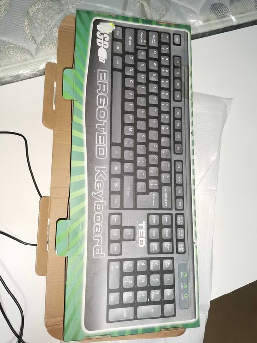 Vând tastatură Ted nouă