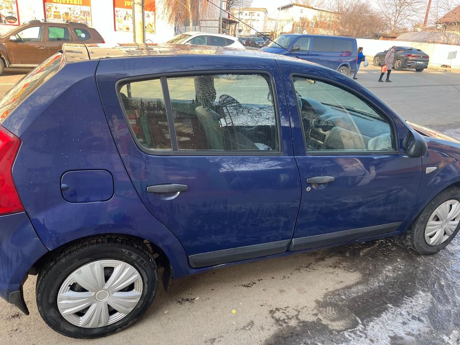 Vând Dacia Sandero