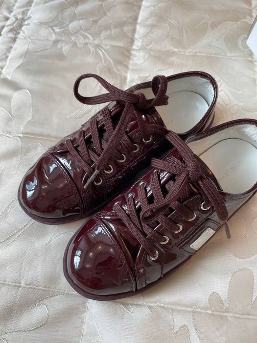 Кеды на девочку лаковые