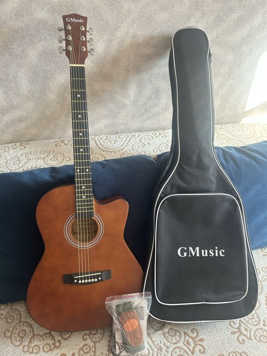 Продам гитару новое!