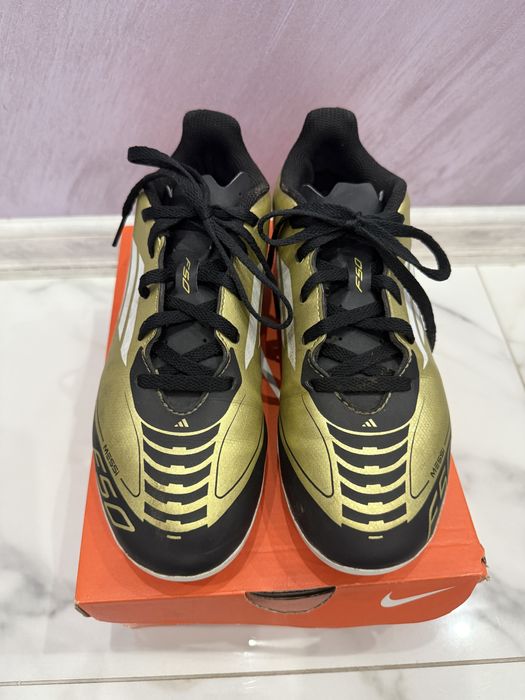 Футболни бутонки Adidas