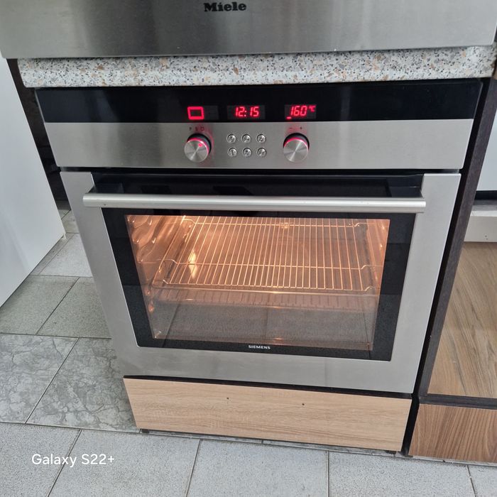 Фурна за вграждане SIEMENS Pyrolyse