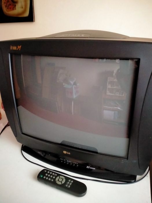 Продам телевизор . 51 см. диагональ