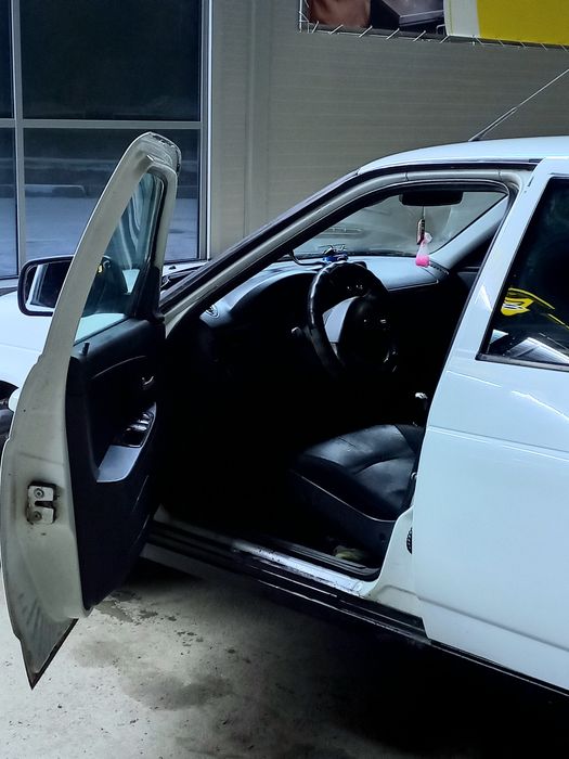 Приора. Срочно. Торг. Газ бензин