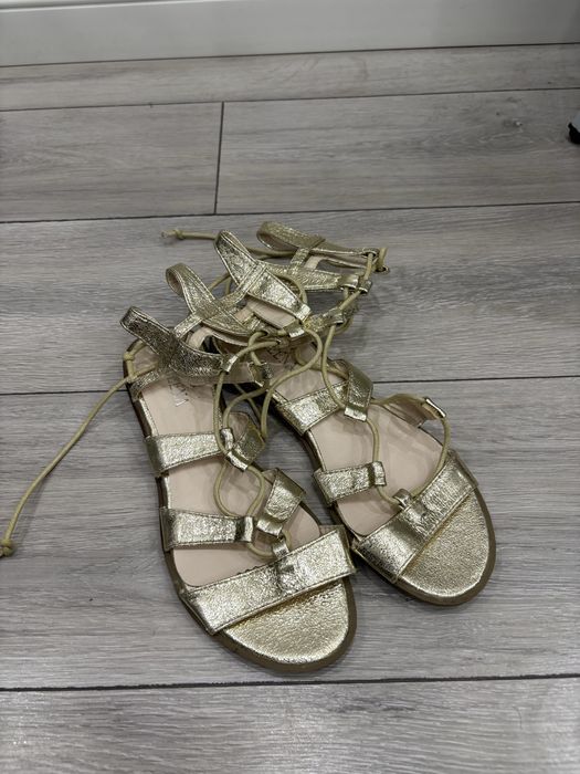 Туфли Zara 38 размера