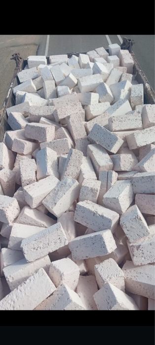 Жетыбайдың тасы бар