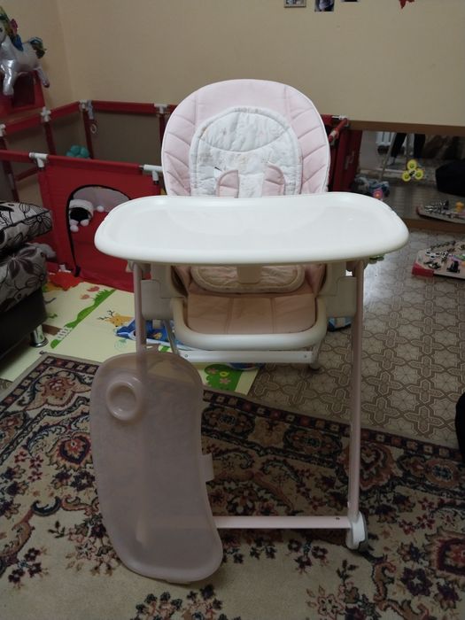 Детский стульчик для кормления