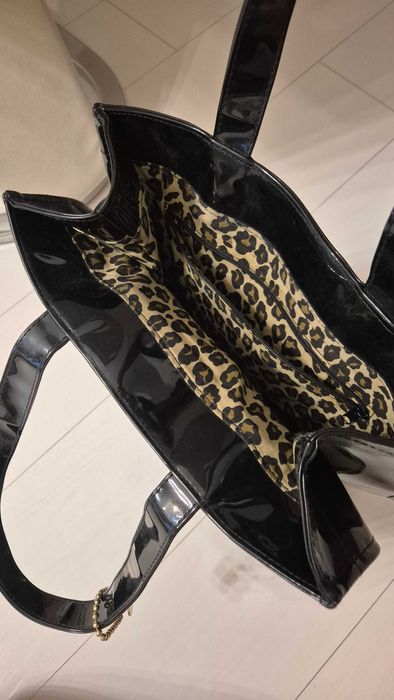 Шопинг чанта на марката bebe