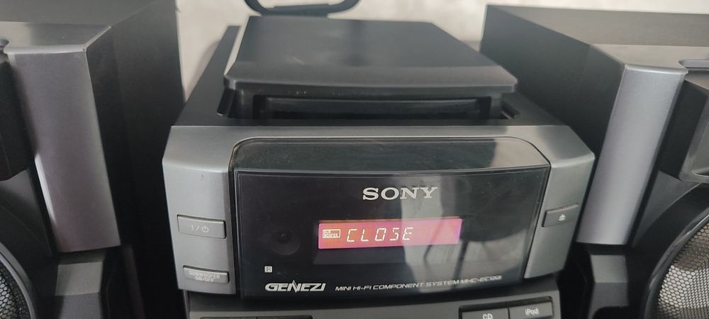 уредба Sony Genezi MHC-99i HiFi аудио система