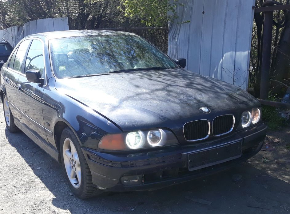 BMW 520i e39 m52b20tu на части