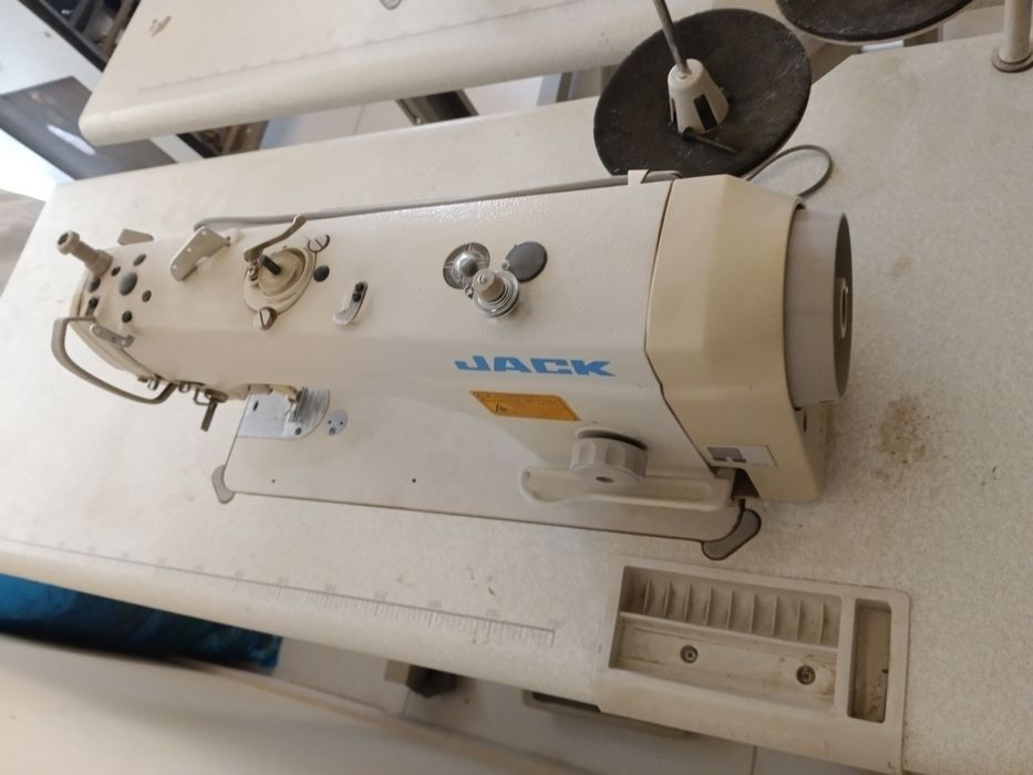 Tikuv mashina jack