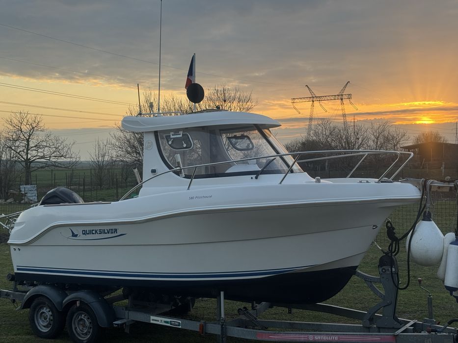 Quicksilver 580 PilotHouse