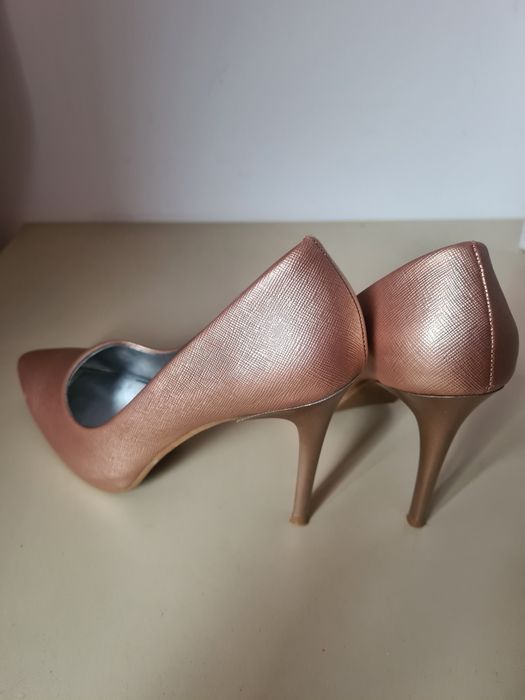 Pantofi toc stiletto