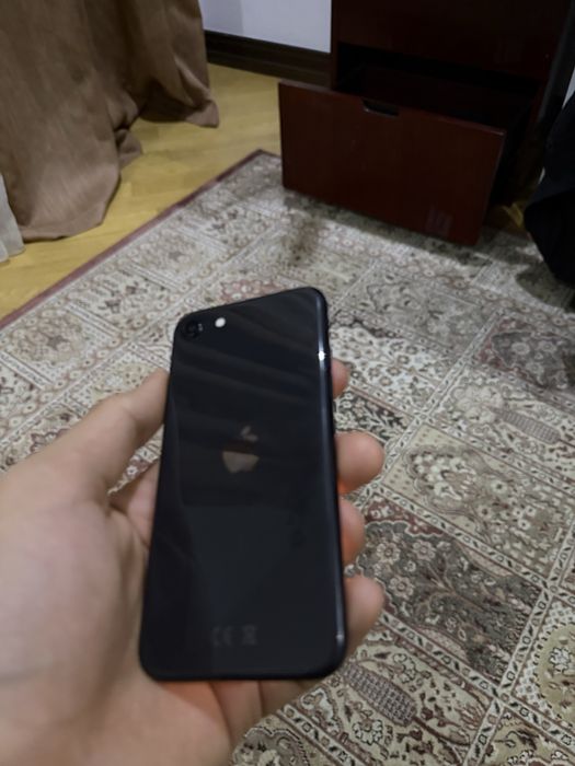 Iphone ES 98% батарея 64гб