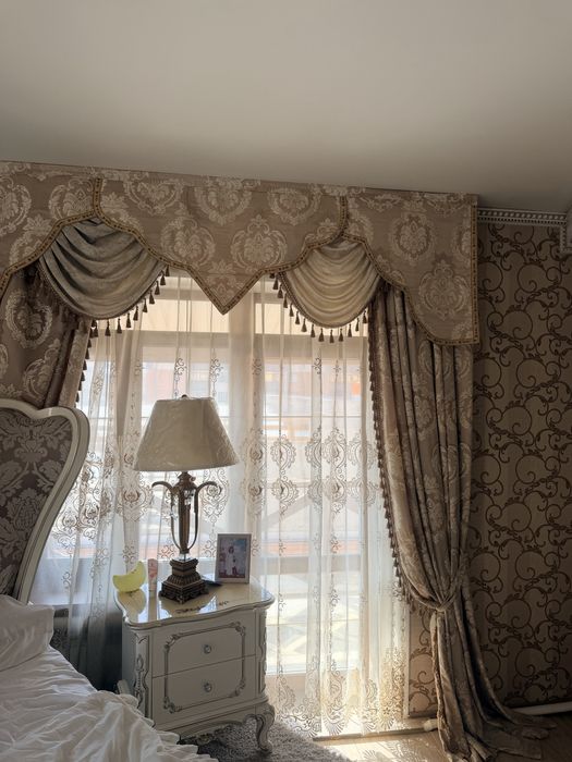 Шторыв комплекте с тюлями