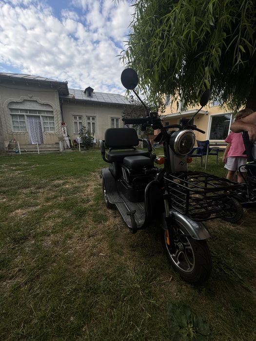 Vand triciclu electric neo A6/neo XD