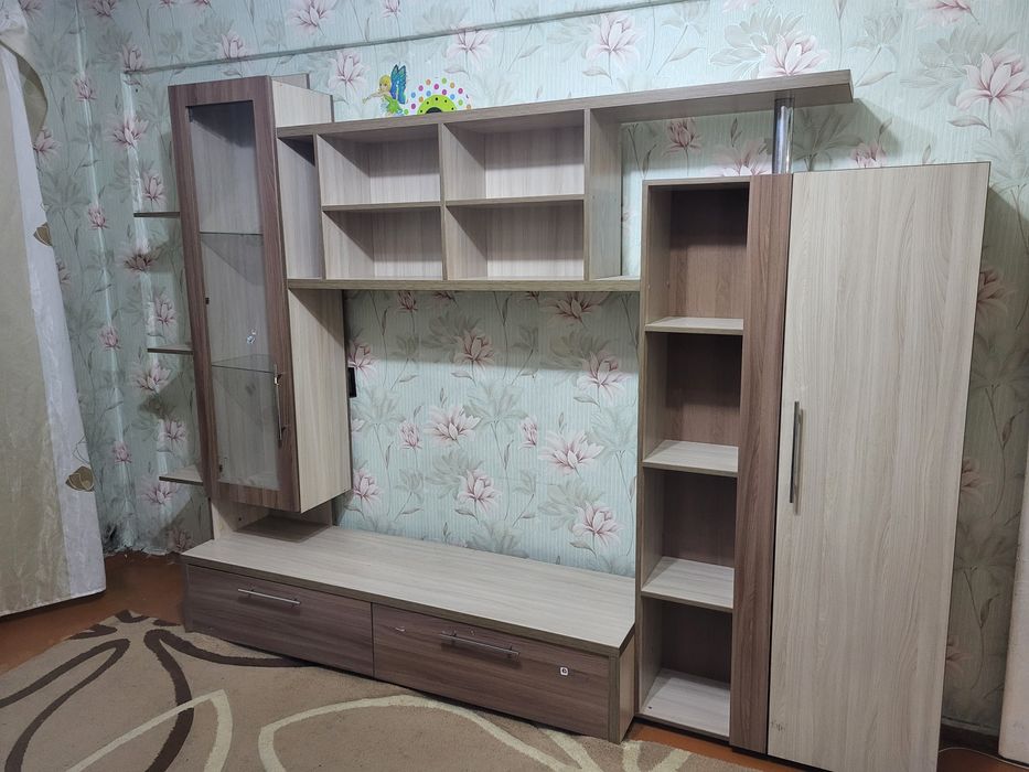 Продам стенку в отличном состоянии