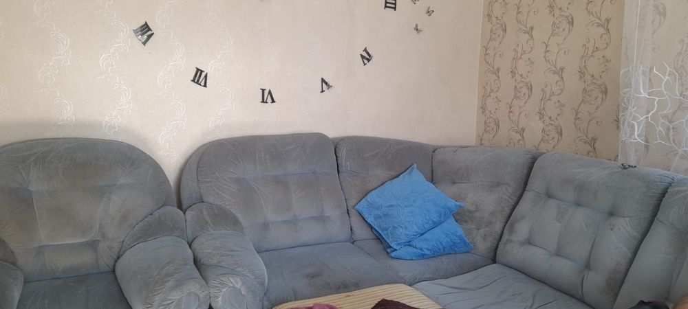 Продам.диван угловой+кресло