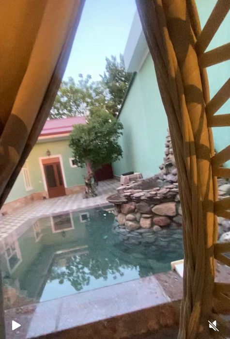 Продается земля под строительство с домом своя