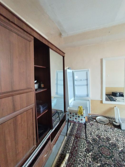 Кадышева общежитие 1 комнатная 18м² кухня санузел общий