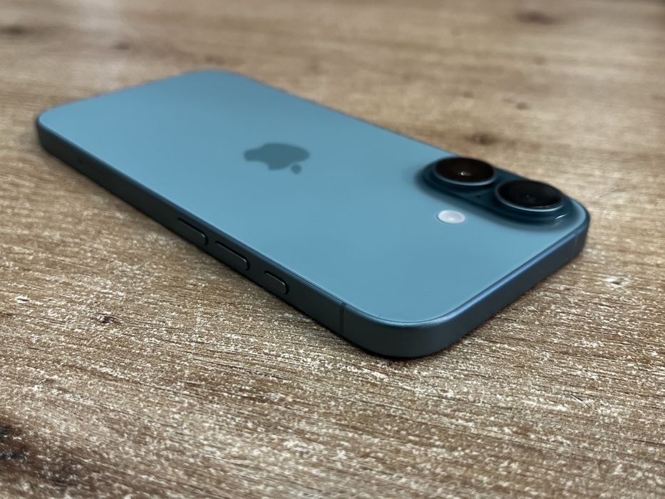 iPhone 16 128GB Перфектен 100% Бат Гаранция