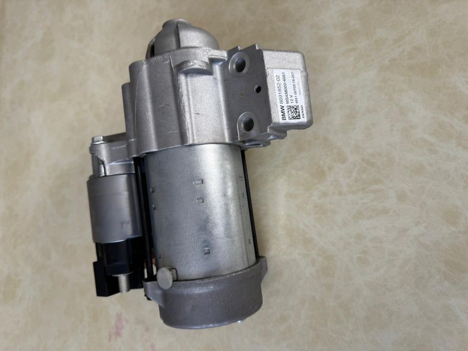 Стартер на БМВ G05 новый в оригинале