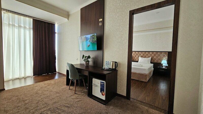 Продается готовый Гостиница Мирабадский район 3200м2