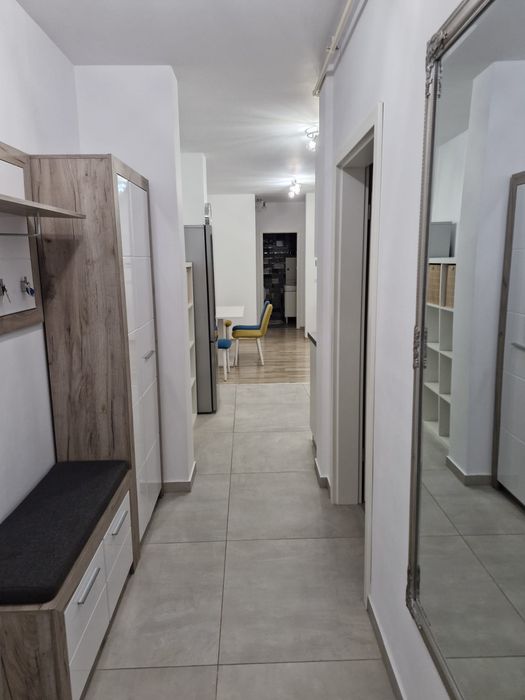 De inchiriat apartament cu 3 camere pe Aradului
