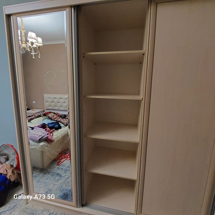 Spalni  mebel srochni sotladi.sandiqli.yongoq daraxtdan qiling
