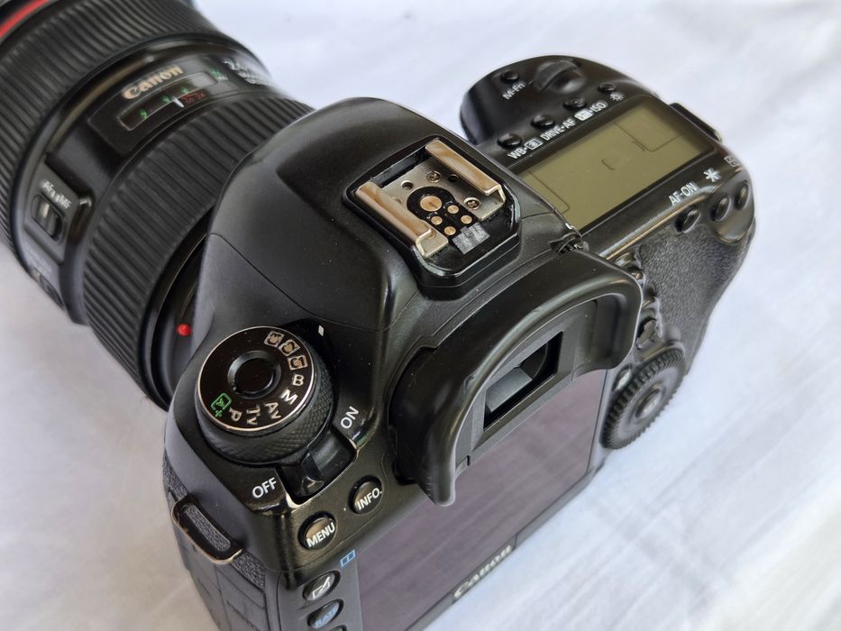 Canon 5D Mark IV Kit / 17-40mm L / 50mm f1.4 — Holati ideal!