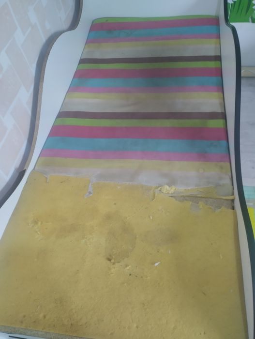 Детская кровать машинка