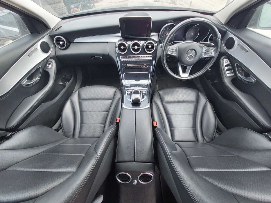 На Части: Mercedes-Benz W205 C220 CDI 170 к.с. SPORT ПАКЕТ