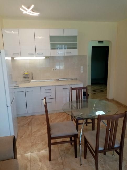 Дава се под наем Двустаен апартамент в София, Полигона - 75 кв.м за 550 € - Снимка #3