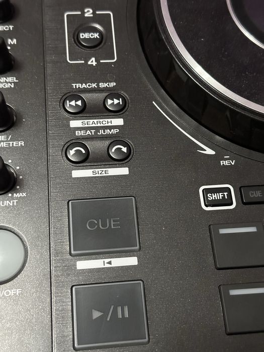 Диджейски пулт Denon SC Live 4