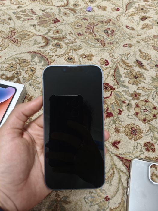 Продам Айфон 14 (256гб)