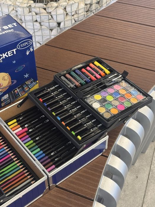 Набор для рисования для девочек, мальчиков 133 предм (3-етаж)