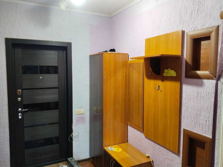 продам 1 комн квартиру в центре